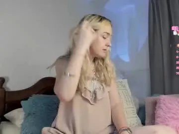 dulcejulia on Chaturbate