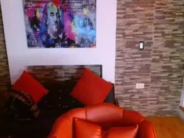 ela_foxyy on Chaturbate