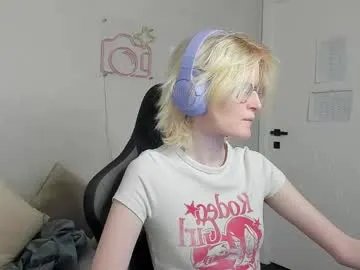 elizabeth_harpper on Chaturbate