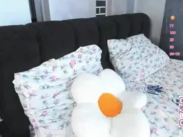 elvyrose on Chaturbate