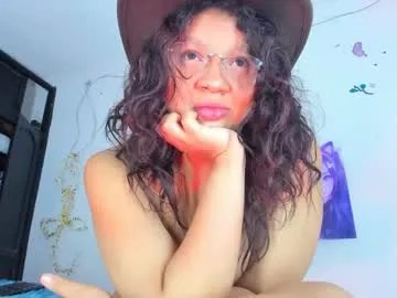 emilly_coper18 on Chaturbate