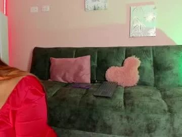 emily_oxx on Chaturbate
