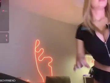 emmaandjake — goal- JUST LITTLE FUN! don't be alone let's play!  pvt is open! #bigboobs #curvy #young #natural [6212 tokens remaining]