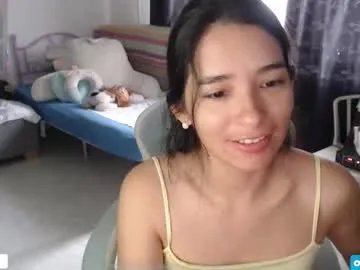 erina_1 — Flash smalltits   [67 tokens left]  #latina #findom #goddess #cute #feet