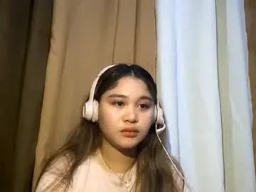 erlinebohnker — How about a dance  [18 tokens remaining]