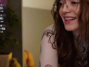 ester_hill on Chaturbate