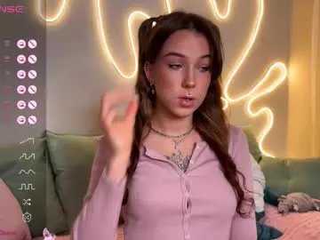 eva_collins_x — Goal:  Pussy FlASH #bigass #teen #anal #daddy #lovense [100 tokens remaining]