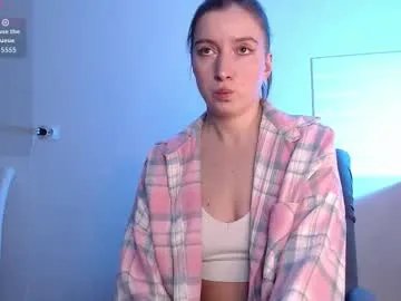evahailey_ — Hi! come have fun with Lara Croft:) #muscle #cosplay #sph #fit #nonude -- Current Goal: boobs tease+abs flex at 555 tokens -- Next Goal: bare back flex + ass tease