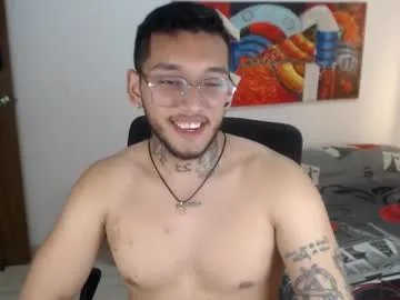 evanvelvet — #dilf #latin #fetish #tattoos #biceps