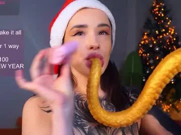 Freechat evarabbit on Chaturbate