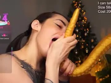 Freechat evarabbit on Chaturbate