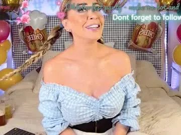 evelynagrey on Chaturbate