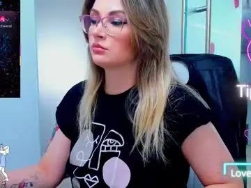 evelyne_rose on Chaturbate