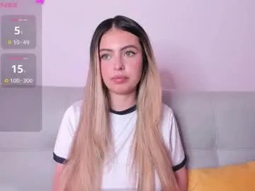 fernanda_aaa — GOAL: top off witha ahegao   [108 tokens remaining] Welcome to my room! #new #blonde #bigboobs #lovense #teen