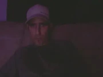 fouraide42 on Chaturbate