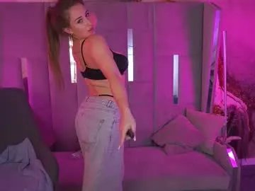 gentleadellee on Chaturbate