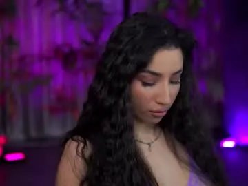 ginavalentinna on Chaturbate