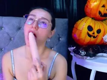 ginevra_esposito on Chaturbate