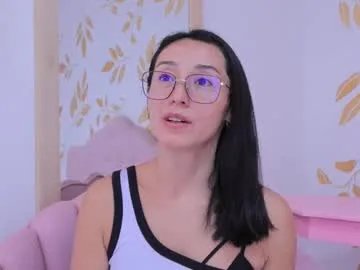 ginevra_esposito on Chaturbate