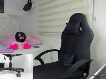 goddess_of_pigs on Chaturbate