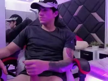 handsomeboys19 on Chaturbate