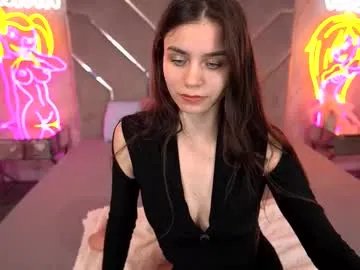 heavenelle on Chaturbate