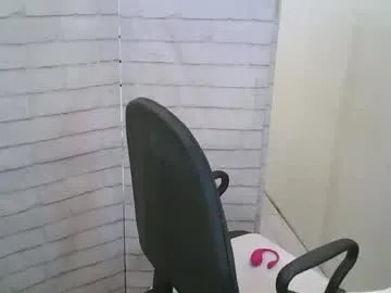 helen_xi on Chaturbate