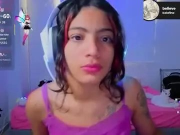 helia_n_amy on Chaturbate