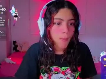 helia_n_amy on Chaturbate