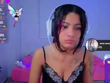 helia_n_amy on Chaturbate