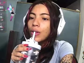 helia_n_amy on Chaturbate