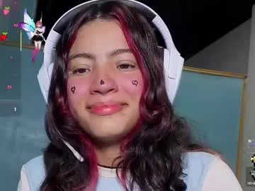 helia_n_amy on Chaturbate