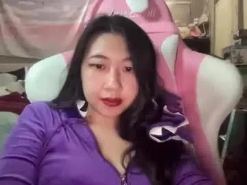 Freechat hiddenr0se on Chaturbate