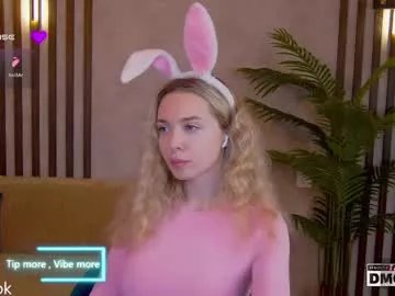 holl1would on Chaturbate