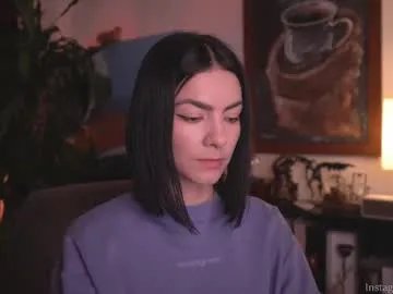 hollylinder_ on Chaturbate