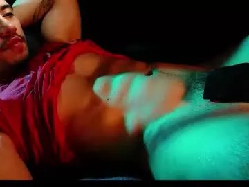 Away hotlatinking on Chaturbate