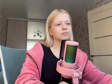 inamillsap — Goal:  -  Stand up + show outfit - Hello Im  Kate, I'm new here and I want to know more about this site, can you help me? #new  #shy #pretty #young  #18 [24 tokens remaining]