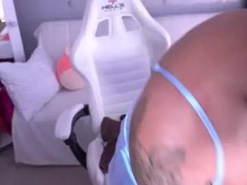 isabellafoxyy on Chaturbate