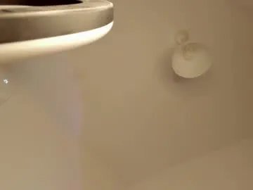 itsbellax on Chaturbate