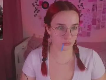 iwi_wi_wi on Chaturbate