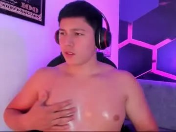 james_cr on Chaturbate