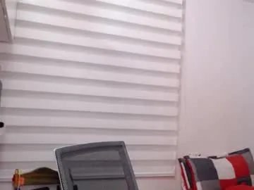 jane_r — SQUADS [69 tokens left] #natural #teen #feet #anal #hairy