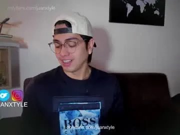 juancamroom on Chaturbate