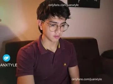 juancamroom on Chaturbate