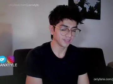 juancamroom on Chaturbate