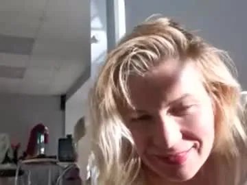 julia_giulia on Chaturbate