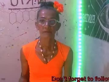 julieth_wolf on Chaturbate