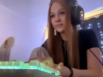 kayceefroehner on Chaturbate