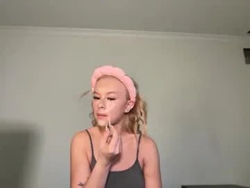 kenziesmithh on Chaturbate