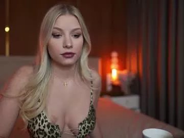 Freechat killer__tits on Chaturbate